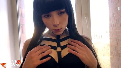 Brunette Mkali Ananyonya Sana na Kubwa Kwa Pesa