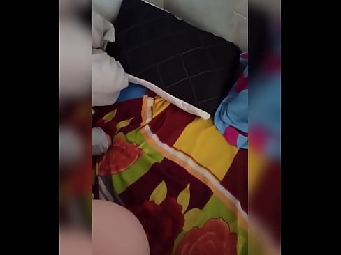 ❤️ Mwenzangu anakaa peke yake nyumbani kwa sababu mume wake anaenda likizo na mimi huchukua nafasi hiyo kumlamba na kumjaza maziwa. kwetu  ❌